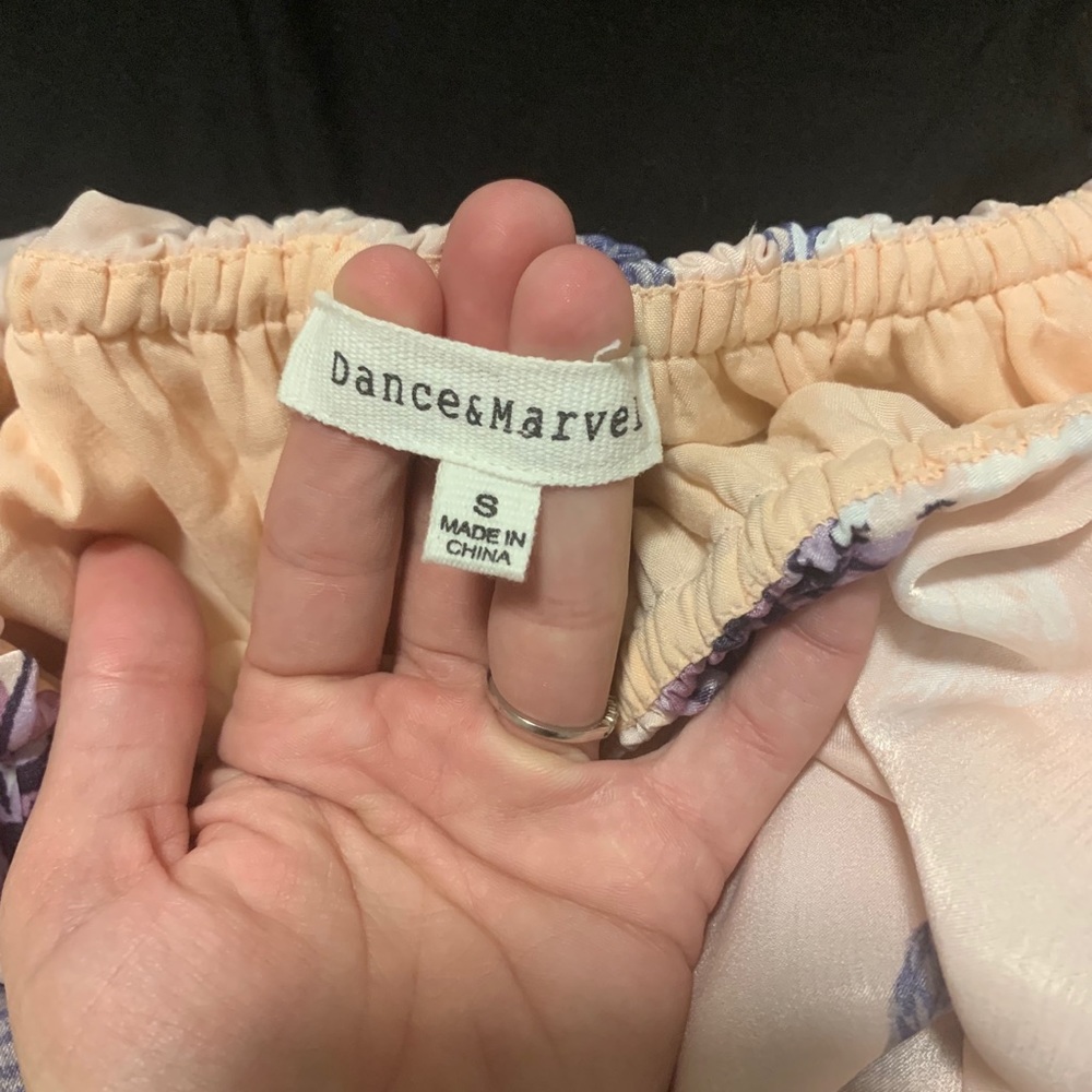 Ladies dress - Picture 3 of 3